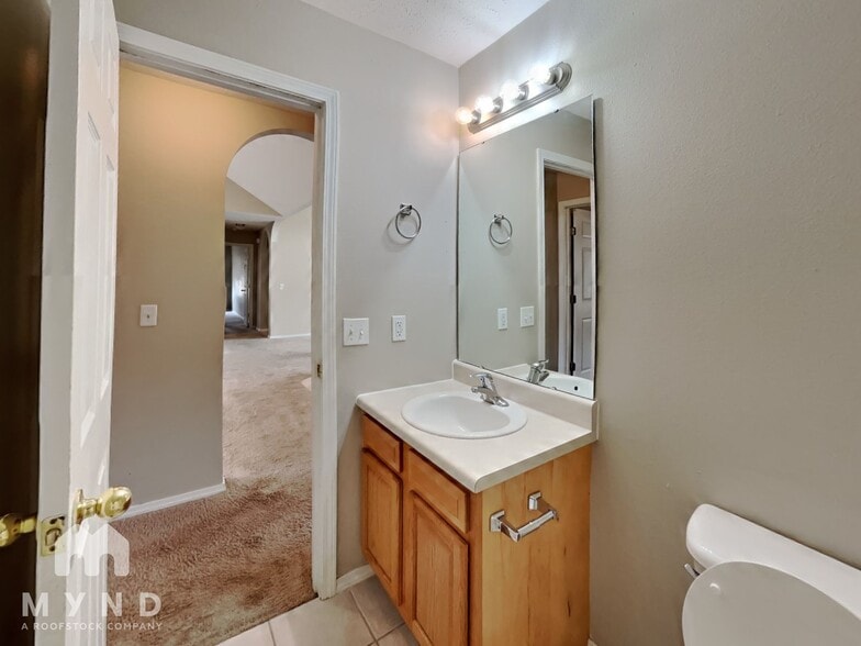 Building Photo - 409 Cottage Pl