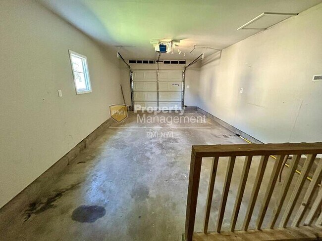 Building Photo - 1503 Peachtree Dr