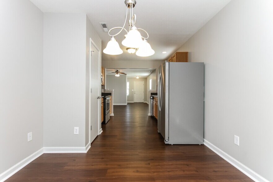 Building Photo - 8517 Sansa St