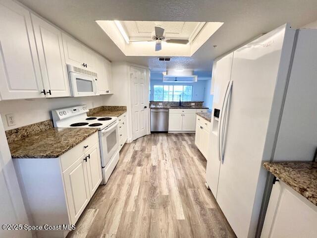 Building Photo - 102 Riverside Dr