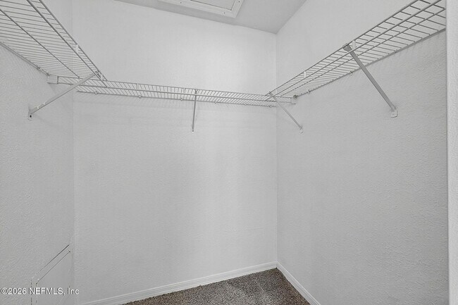 Building Photo - 1717 County Rd 220