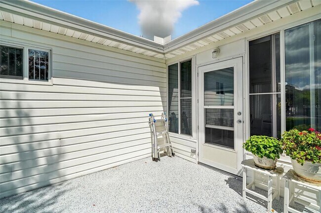 Building Photo - 17551 SE 96th Ct