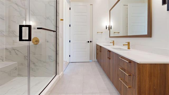 Building Photo - 2620 Maple Ave