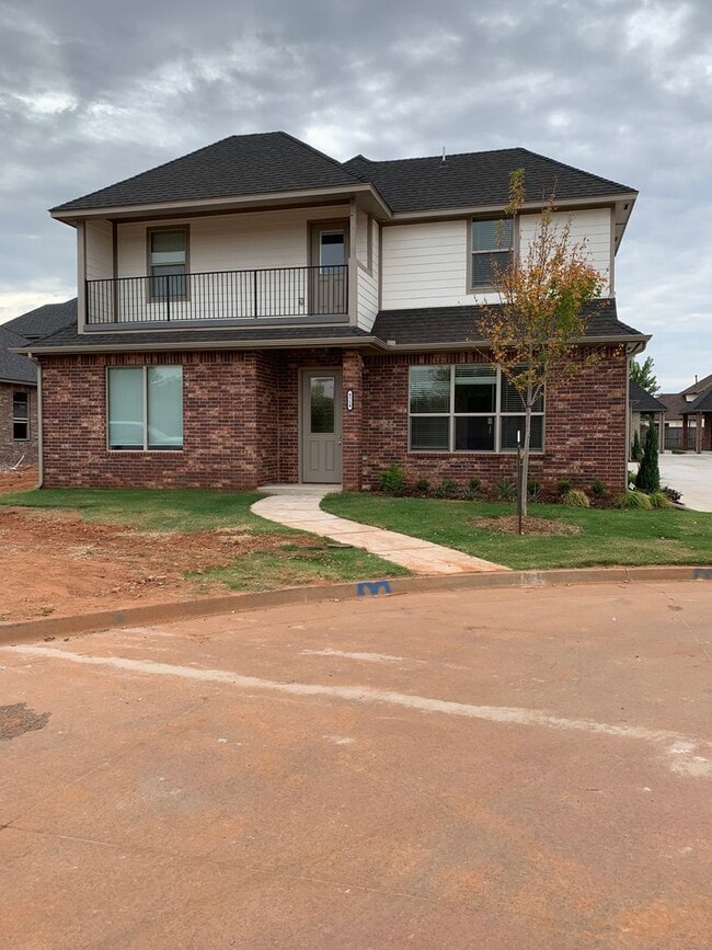 Building Photo - 3 bedroom, 2.5 bathroom, 2 car garage Gated Neighborhood