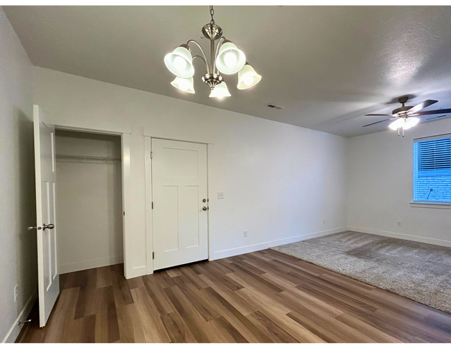 Building Photo - 3375 W 2010 N