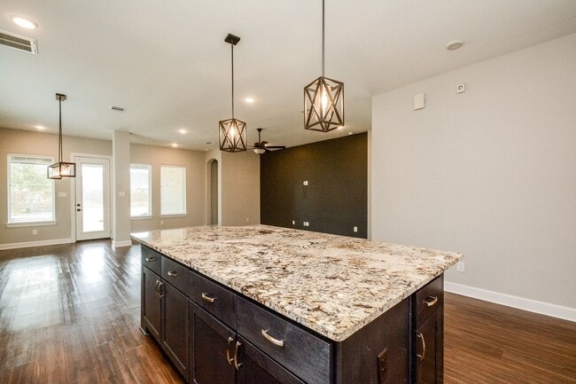 Building Photo - 2902 Tanager Trace