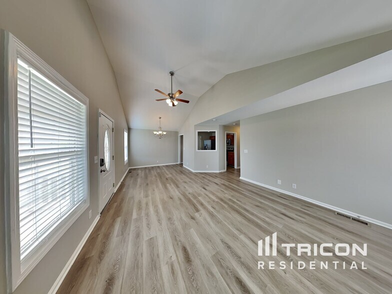 Building Photo - 3764 S Jot Dr
