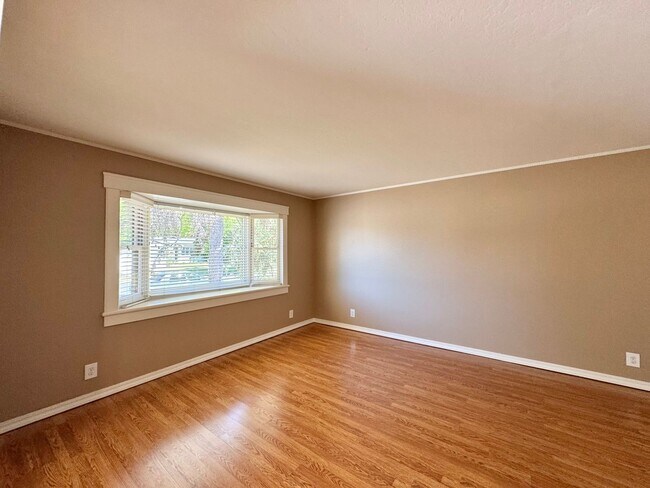 Building Photo - TENTATIVELY RENTED Classic Napa Bel Aire H...