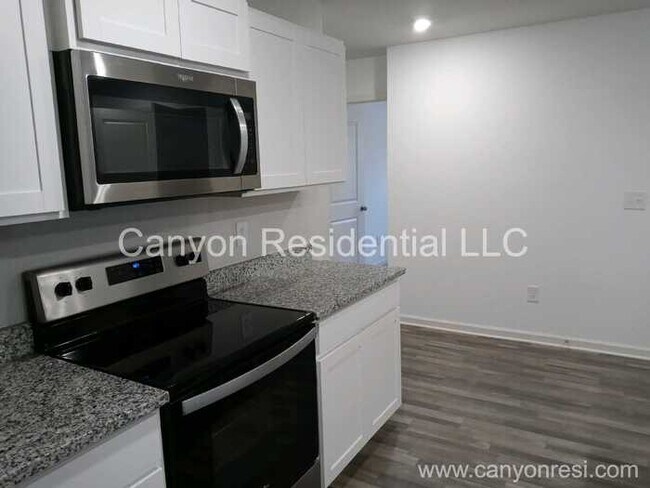 Building Photo - 702 Wayfinder Run