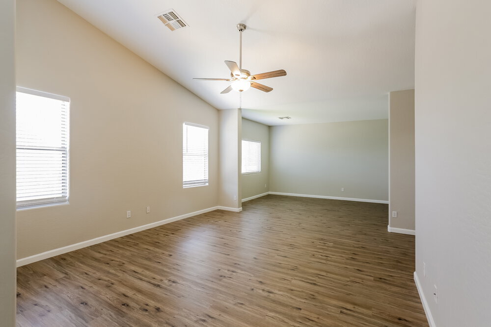 Building Photo - 13311 W Stella Ln