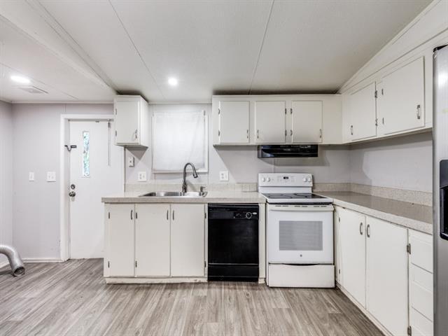 Building Photo - 5701 Martin St