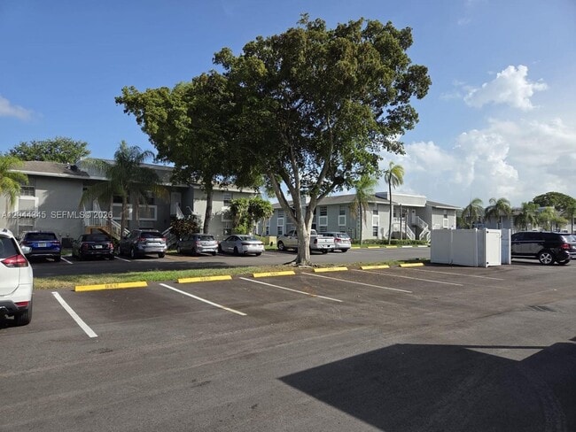 Building Photo - 479 NE 210th Cir Terrace