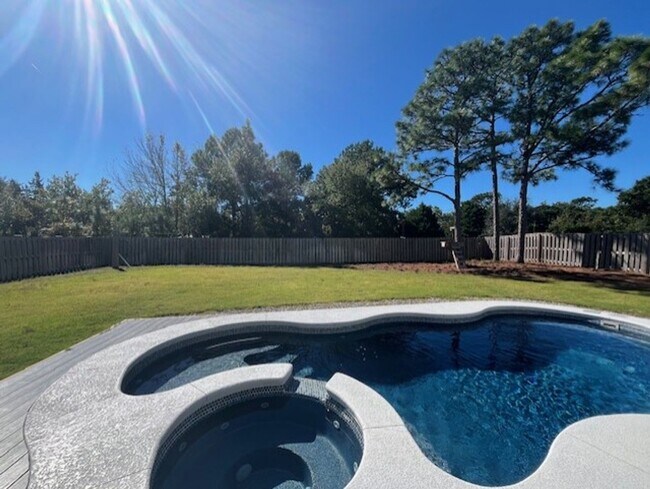 Building Photo - Experience Elegance and Privacy