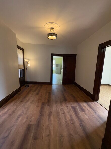 Building Photo - 326 3rd St