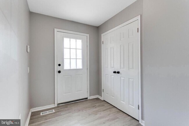 Building Photo - 304 Crescendo Way