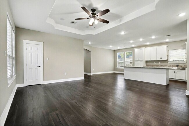 Building Photo - 3442 Noah St