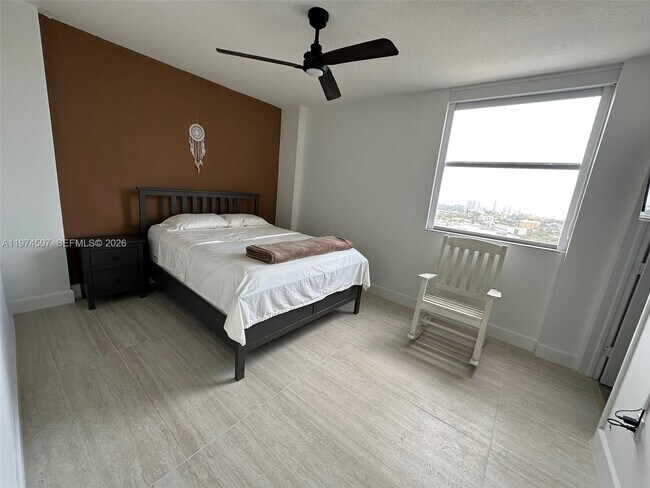 Building Photo - 1 Glen Royal Pkwy