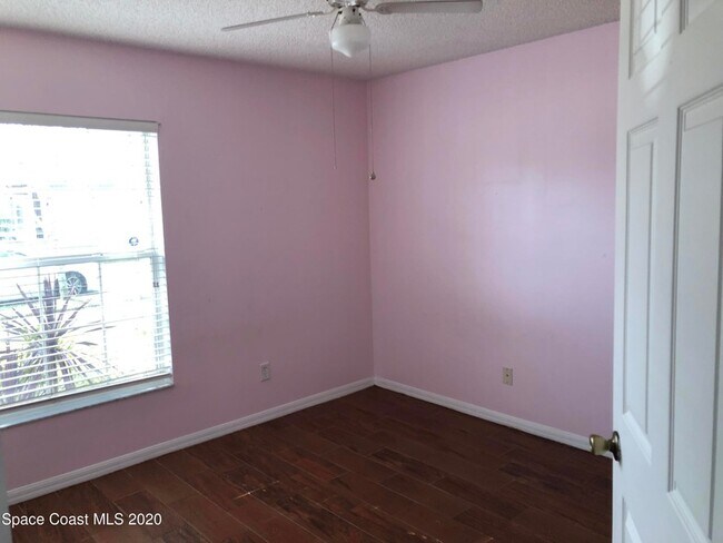 Building Photo - 8574 Eola Ct