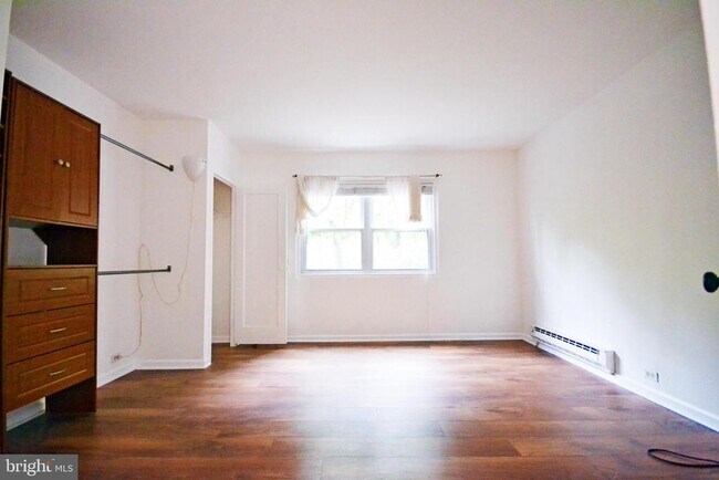 Building Photo - 3678 Gunston Rd