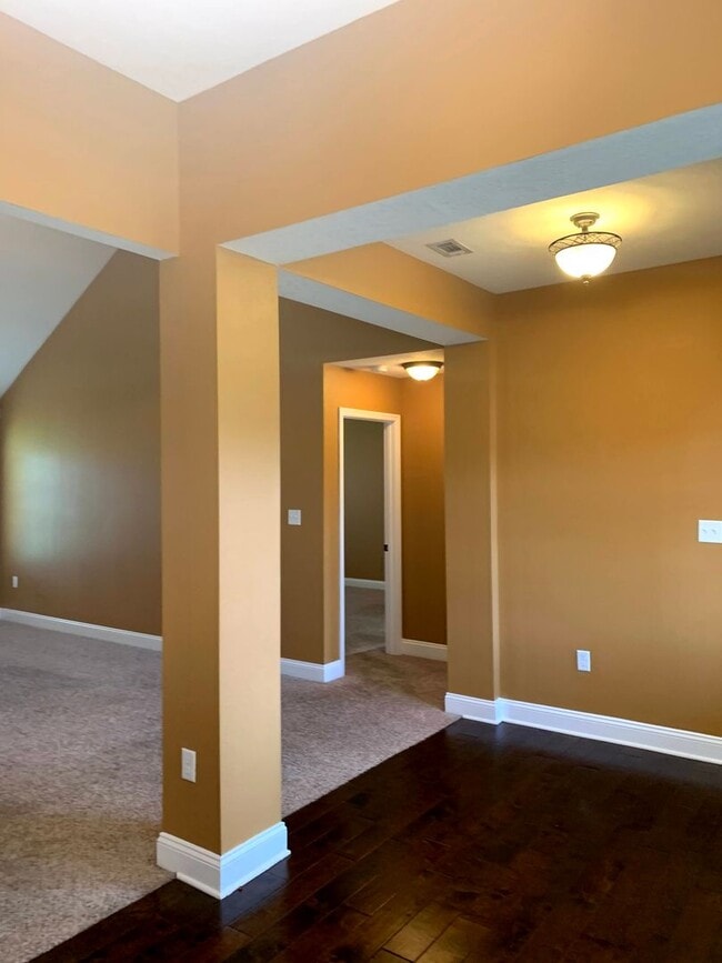 Building Photo - Stylish 3BD/2BA Rental Home in Miller Farm...