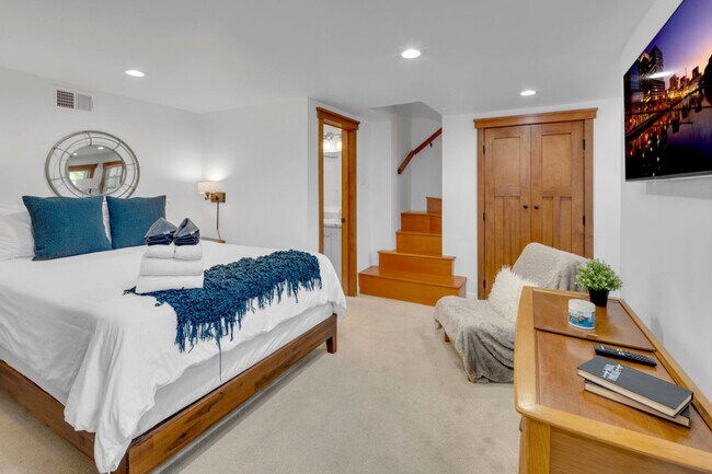 Building Photo - 1072 Johnson Ave