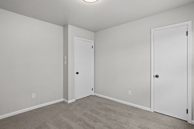 Building Photo - 913 Laredo Ct