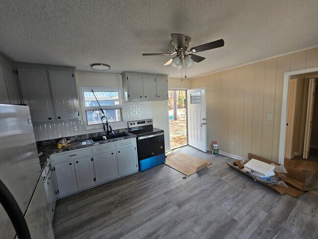 Building Photo - 7692 Windward Point Dr