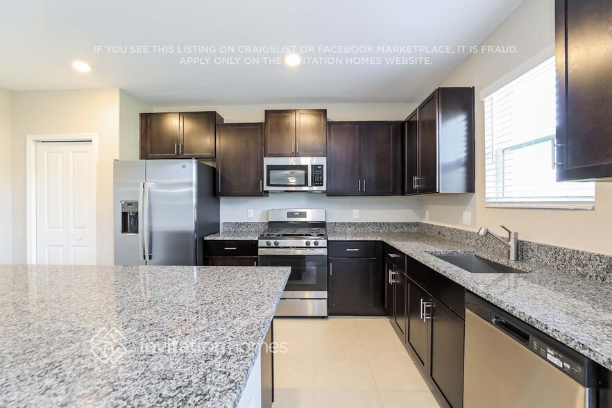 Building Photo - 4036 86th St E
