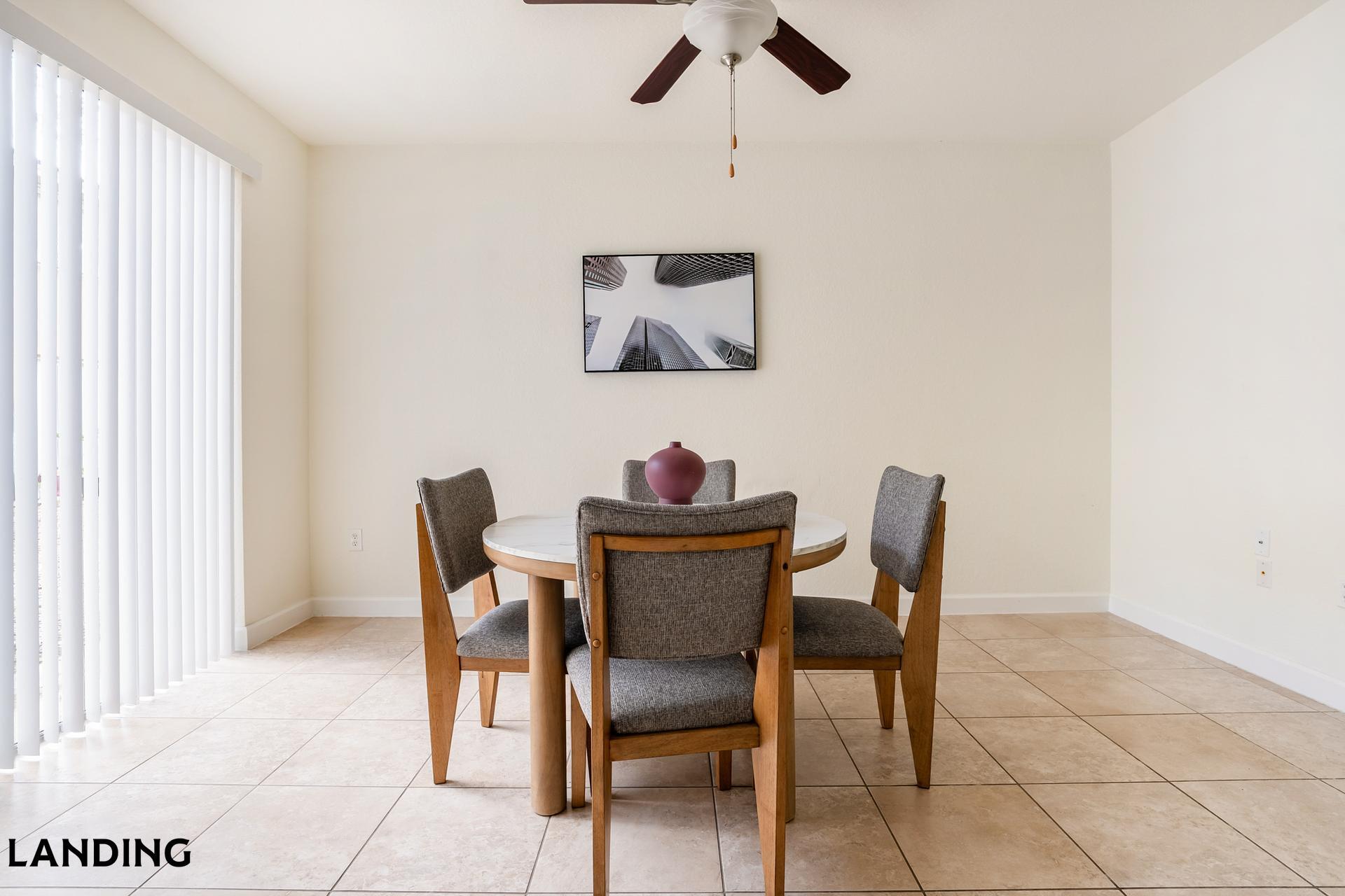 Building Photo - 1140 SE 24th Rd