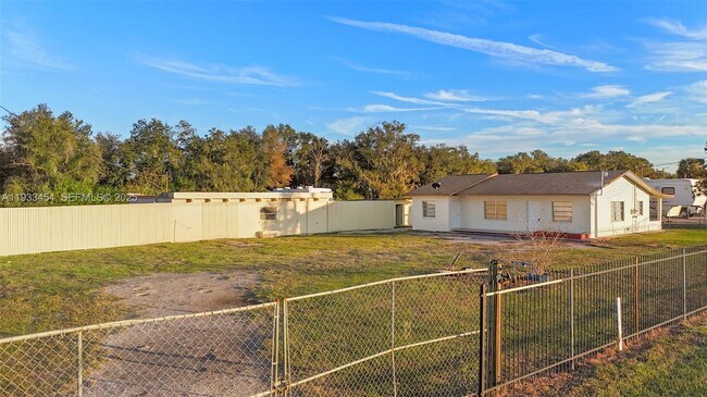 Building Photo - 1705 FL-37