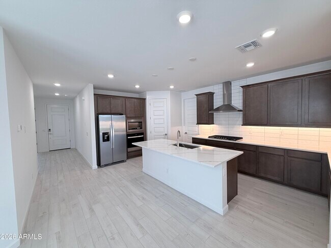 Building Photo - 6991 W Pinnacle Vista Dr