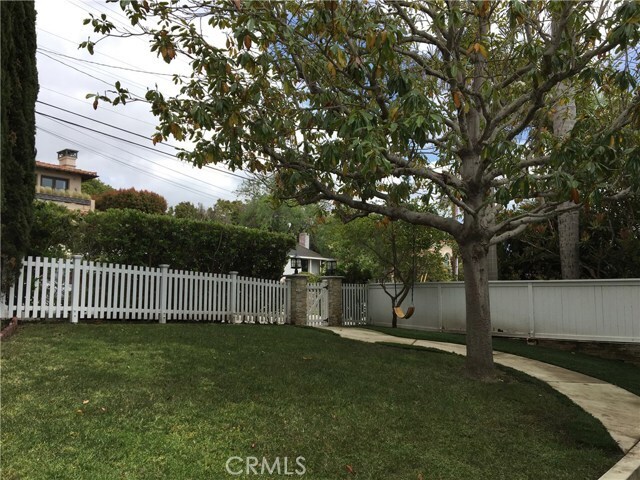 Building Photo - 952 2nd St.