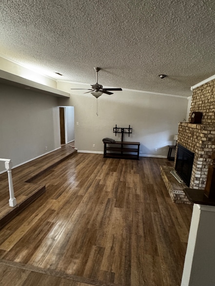 Building Photo - 15712 Top Ct