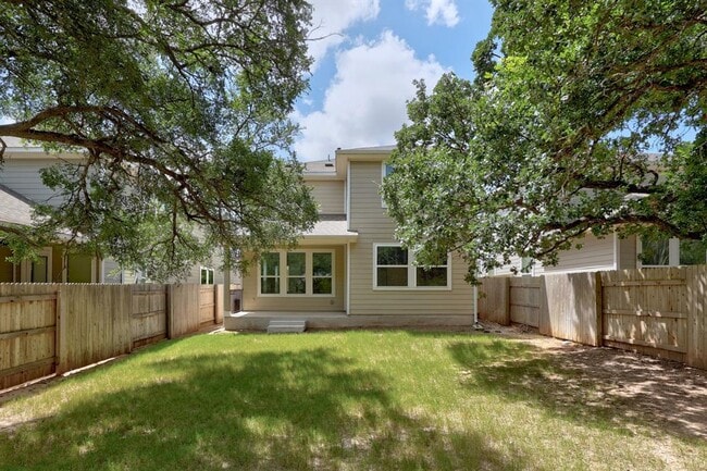 Building Photo - 173 Riverhill Dr