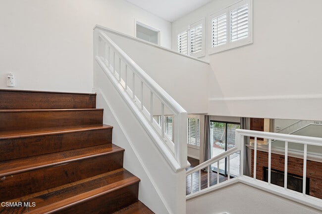 Building Photo - 29723 Strawberry Hill Dr