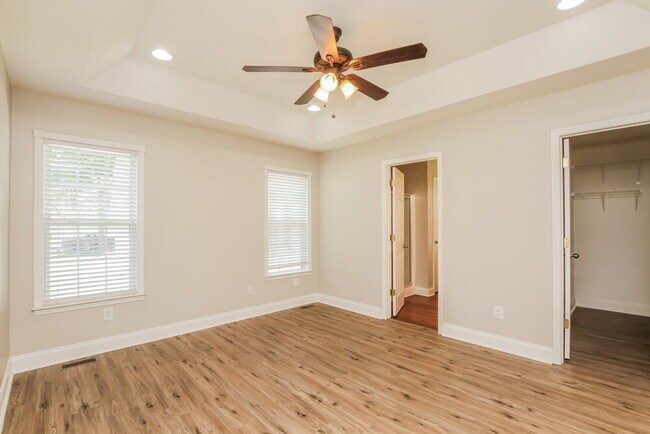Building Photo - 2558 Paddle Pl NW