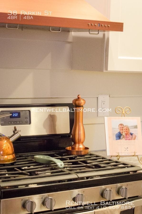 Building Photo - 38 Parkin St