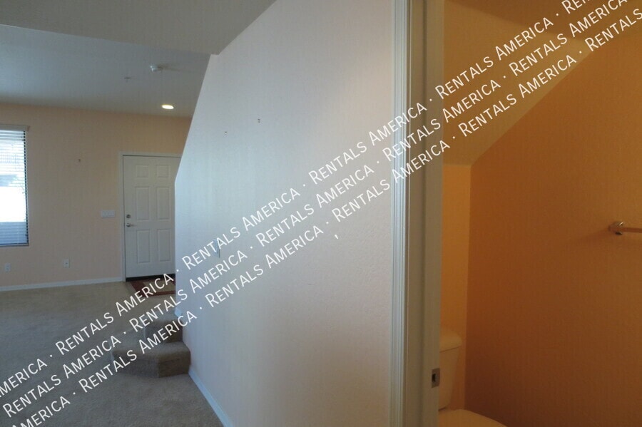 Building Photo - 16245 N 30th Pl