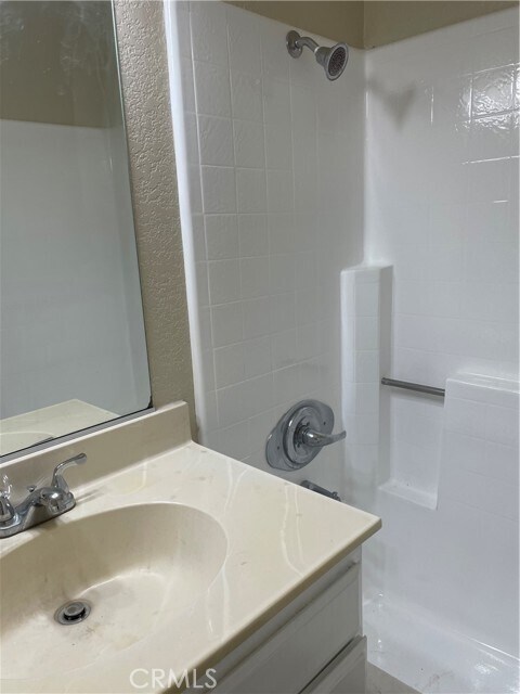 Building Photo - 583 Le Harve Ave