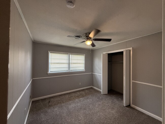 Building Photo - 4426 Narrow Lane Rd