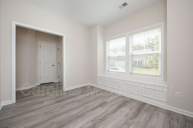 Building Photo - 132 Strongridge Trl