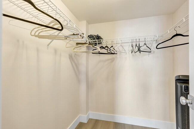 Building Photo - 1648 Jupiter Cove Dr