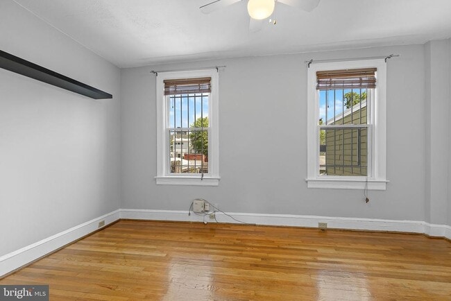 Building Photo - 1816 Rosedale St NE