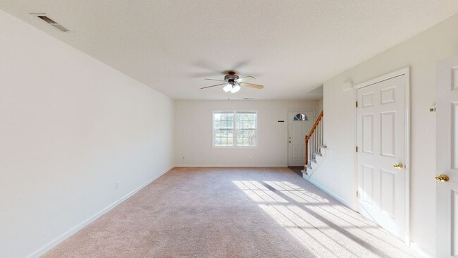 Building Photo - 216 Smallwood Rd