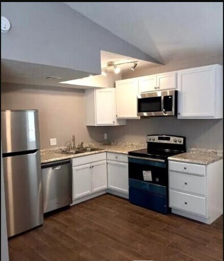 Building Photo - 6705 SW Beta Ave