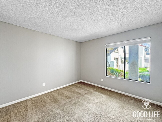 Building Photo - Bright 2BD/2BA Corner Unit Condo in Mira Mesa with Dual En-Suite Baths, Patio & Pool