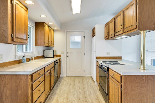 Building Photo - 20219 12th Pl S