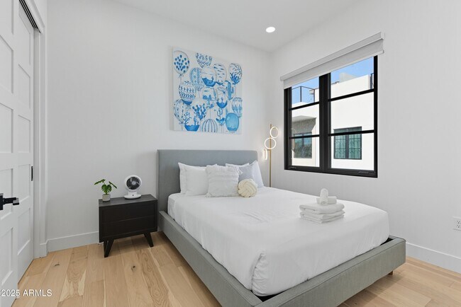 Building Photo - 1501 N Miller Rd