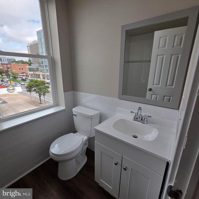 Building Photo - 2217 Spring Garden St