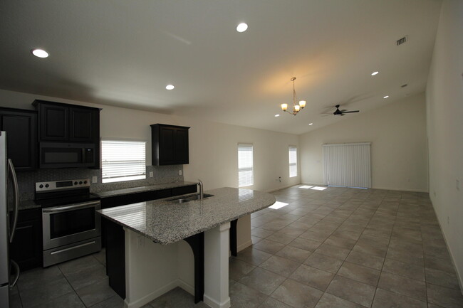 Building Photo - 4468 Alligator Flag Cir